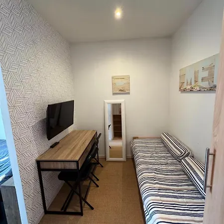 Πανσιόν Privee Avec Jardin Angliers (Charente-Maritime)