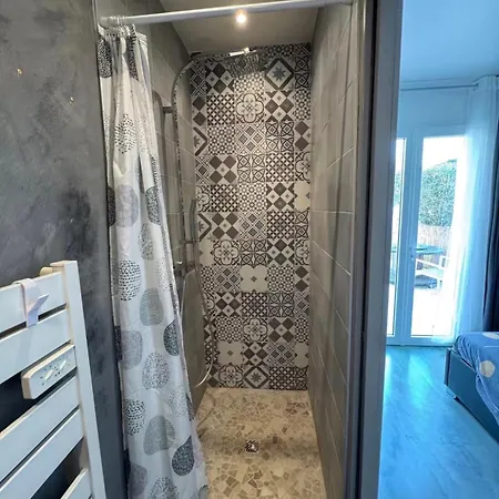 Πανσιόν Privee Avec Jardin Angliers (Charente-Maritime)